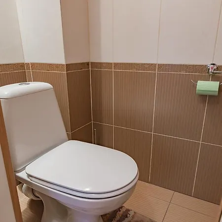 Central Pobeda Апартаменти *